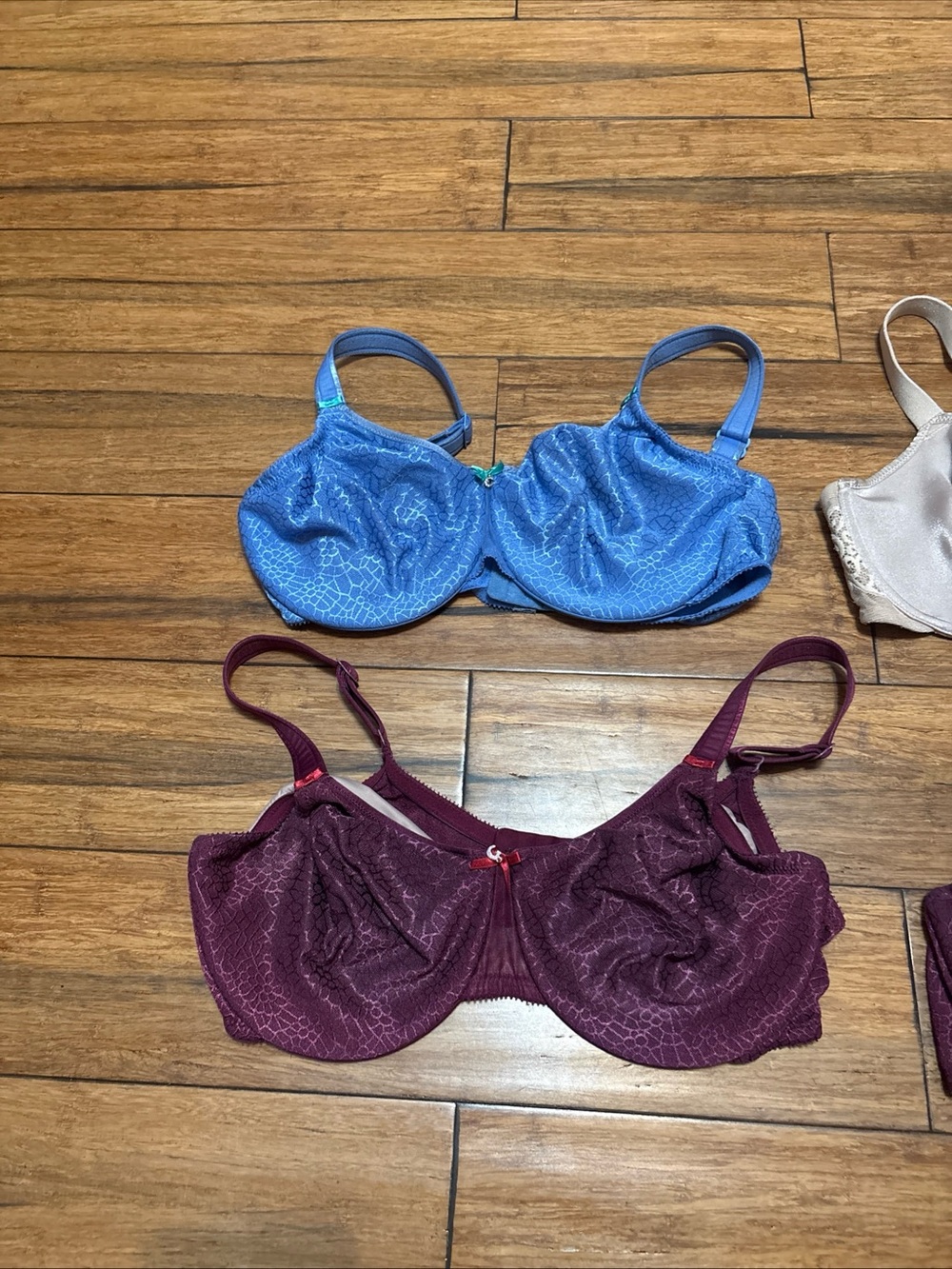 38D Bra Lot Of 4 Wacoal Chantelle Maroon Blue Beige - Picture 3 of 10